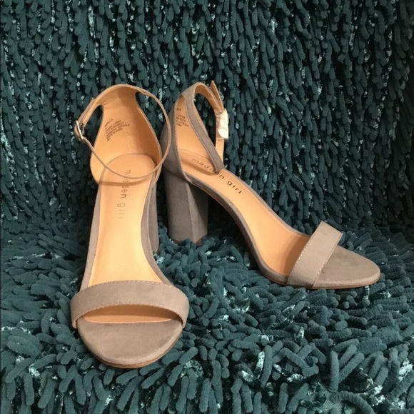 Women’s Dress Sandals - Picture 4 of 4